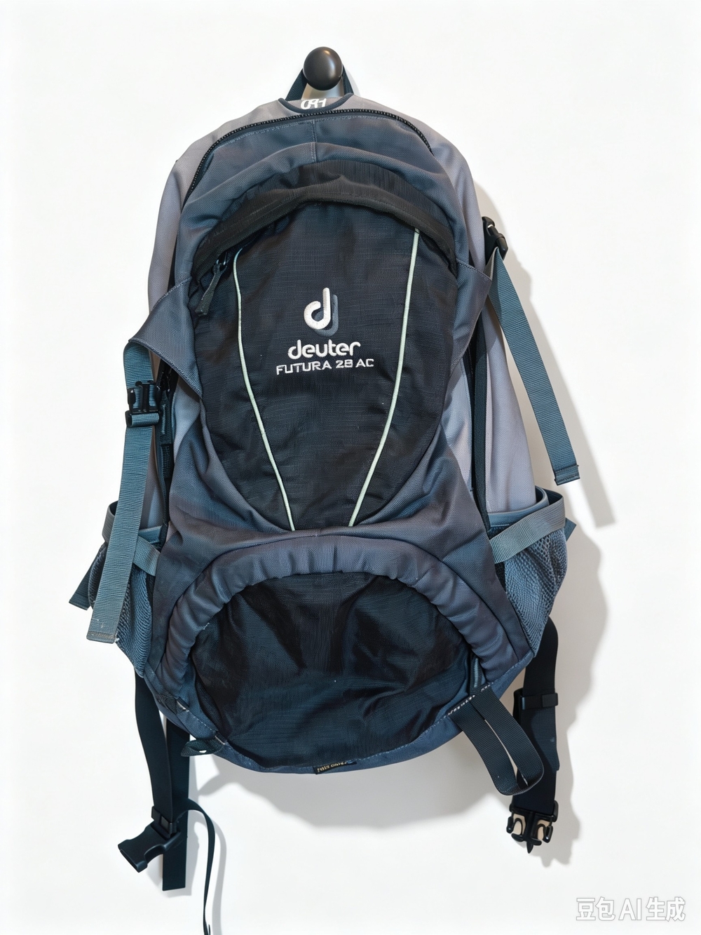 Deuter Futura 28 AC lightweight hiking daypack